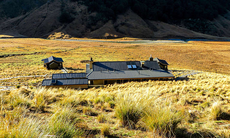 Corrugate Minaret Station Alpine Lodge 5