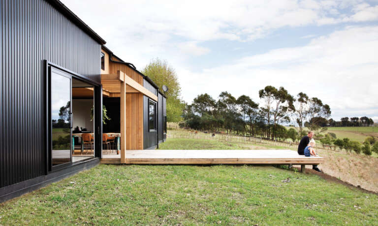 Rib50 Dimondclad Cladding Black Barn